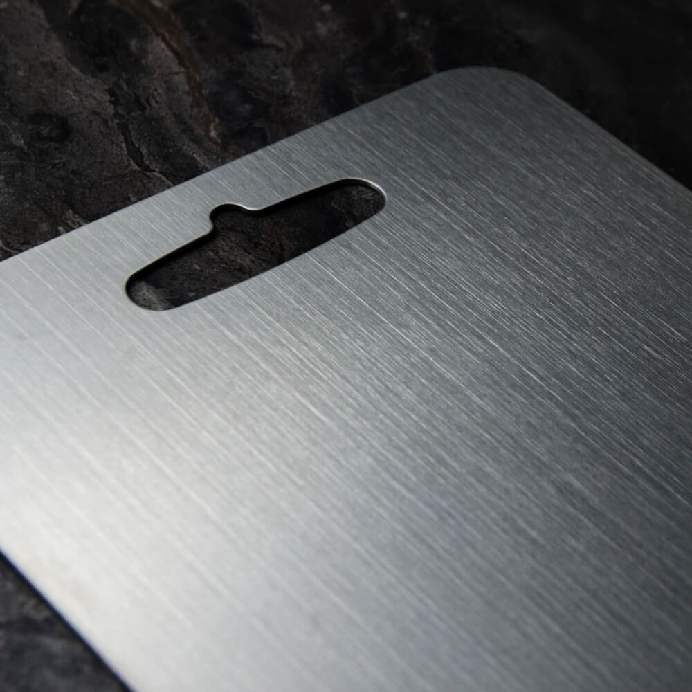 TitanBoard™ - Det Ultimative Skærebræt i Titanium